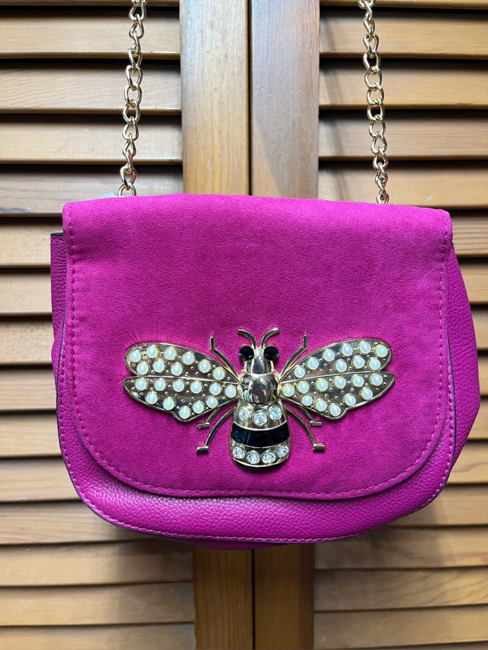 Primark Magenta Pink Faux Suede Pearl Queen Bee Gold Chain Crossbody Bag